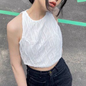 3/15$ White Halter Neck Asymmetrical Hem White Ribbed Crop Top